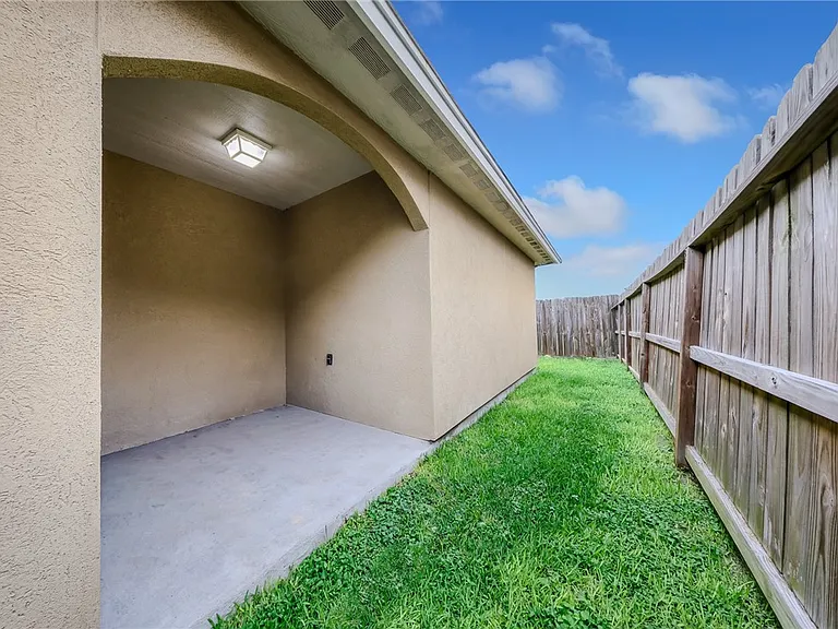 6630 Rhine Dr #B — Photo 25