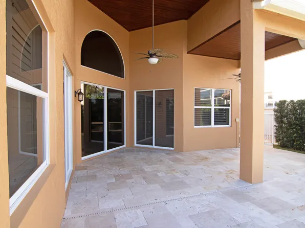 12360 Cascades Pointe Drive, Boca Raton, FL 33428