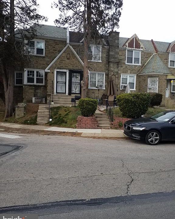 2nd image of 1503 E Tulpehocken St