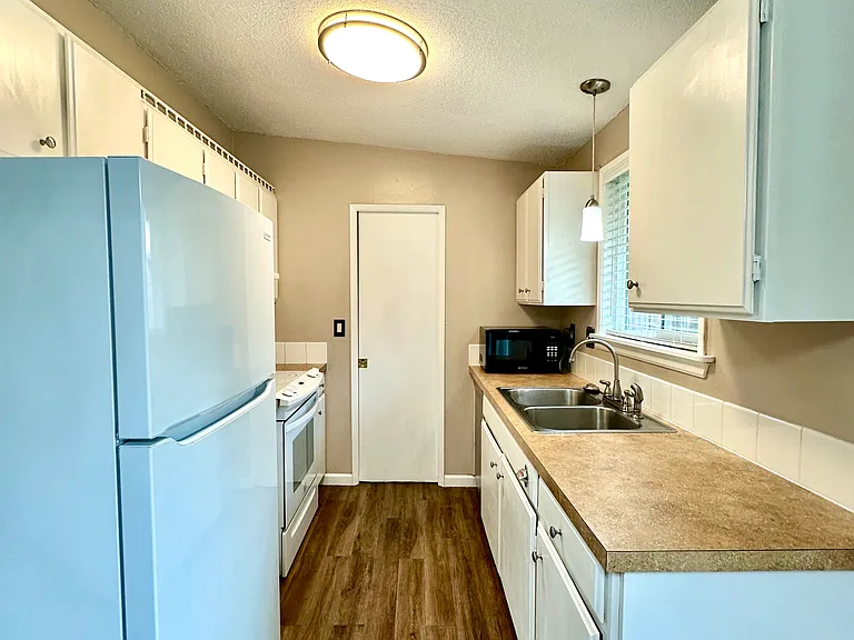 9455 SW Commercial St #9455 — Photo 7