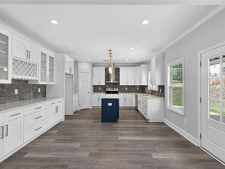1226 Bloomsbury Ln — Photo 11