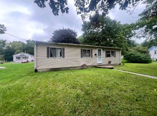 41 Hopkins St, Mount Morris, NY 14510