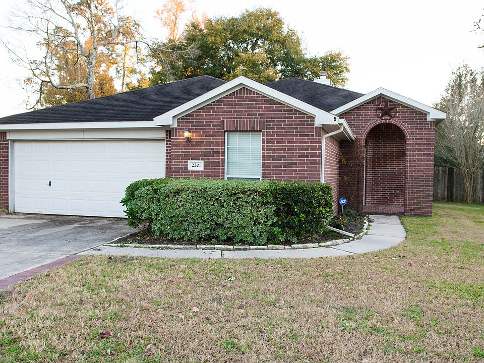 1st image of 2201 Highland Hills Dr