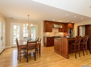 35 Revere Rd, Manhasset, NY 11030