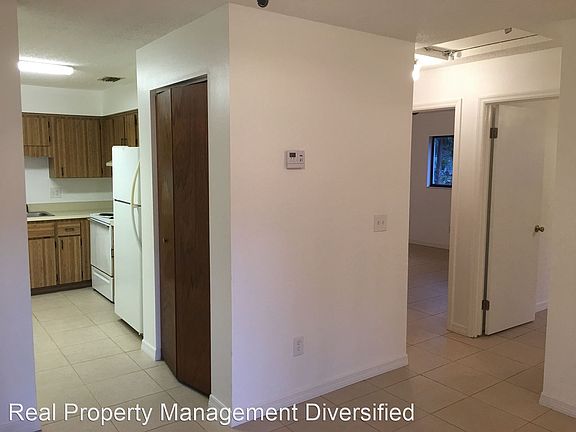 5th image of 2660 NE 49th Ave APT A