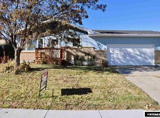 204 Columbine Dr, Casper, WY 82604