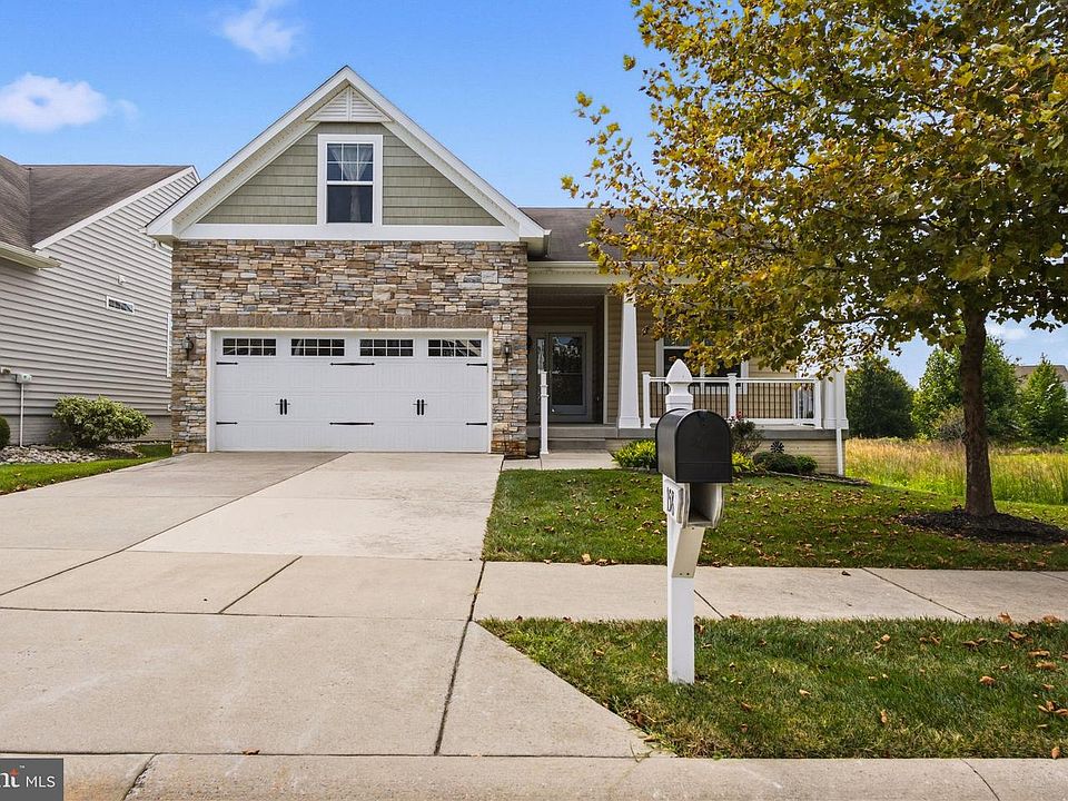 1st image of 158 Silver Maple Rd