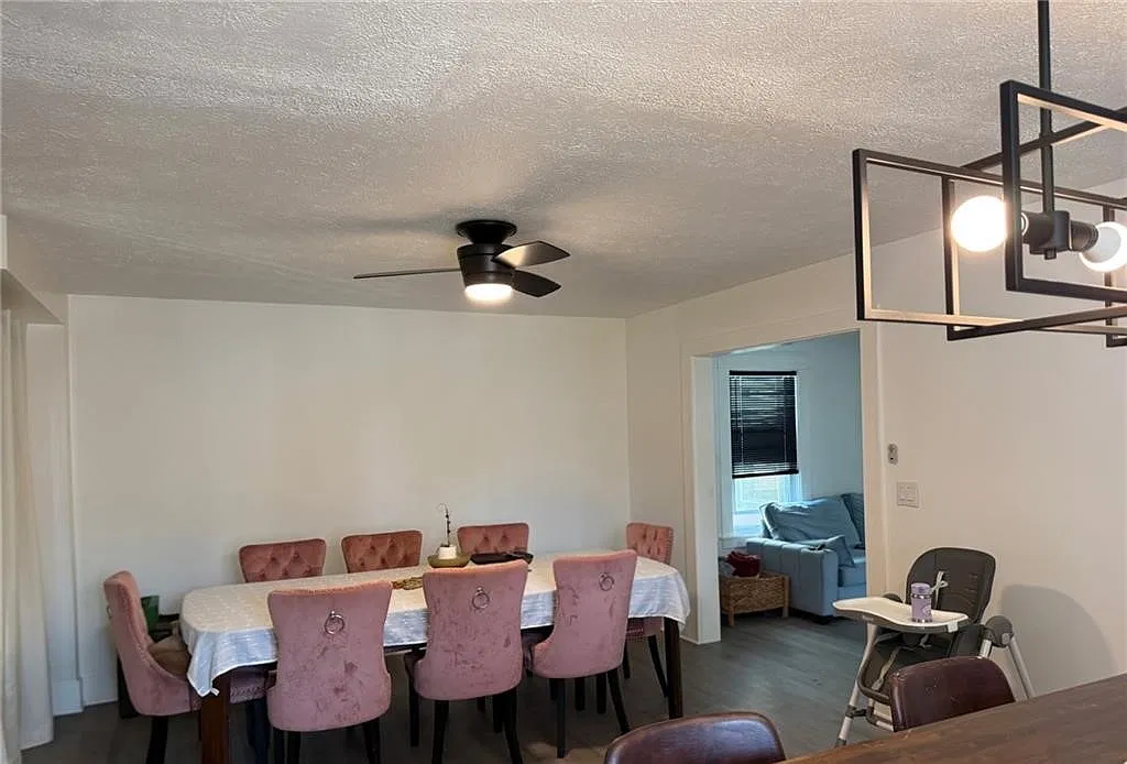 4 bed, 2.0 bath, 1818 sqft, $1,850 — Photo 3