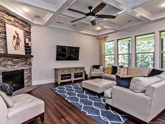 4th image of 5624 Five Knolls Dr