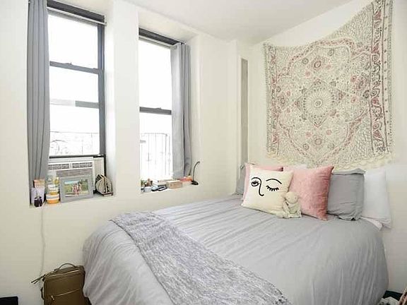 5th image of 61 Delancey St #5D