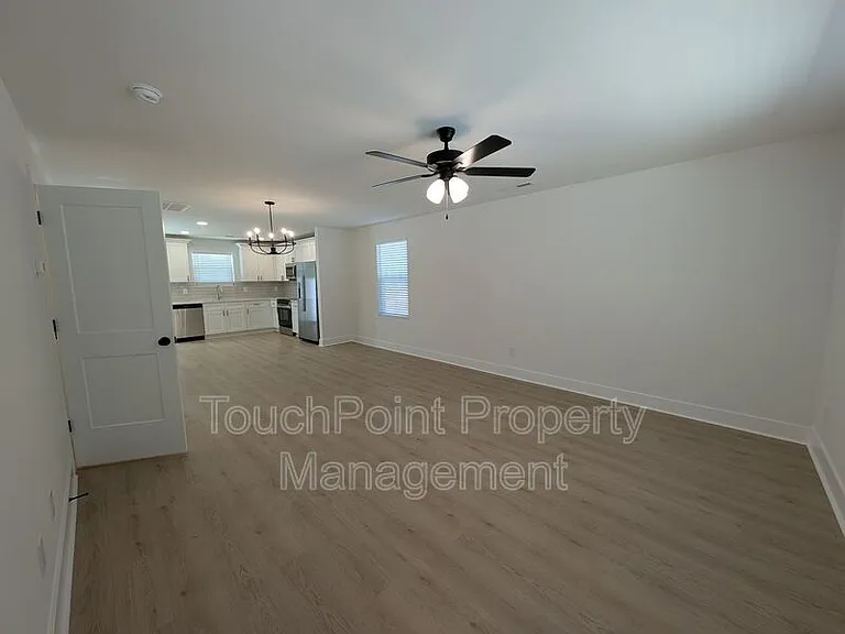 1415 Arden Ave — Photo 7