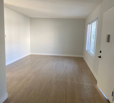 3rd image of 20903-07 Amie Ave #5