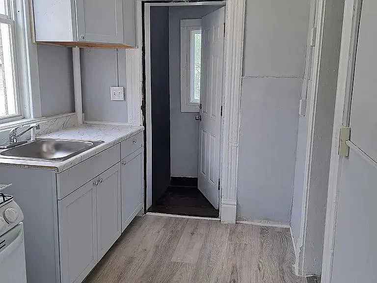 44 S Hamilton St #3 — Photo 2