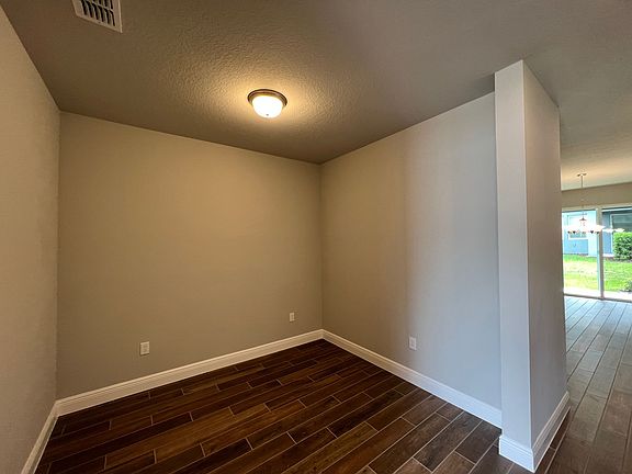 2nd image of 1326 Merrydale Way