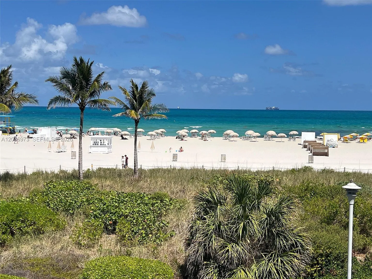 The Decoplage Condo — Photo 2