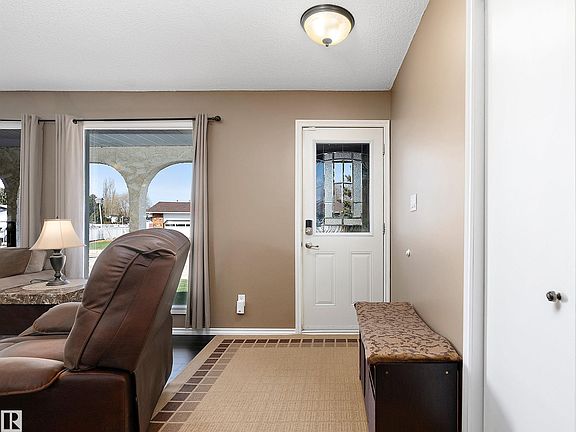 5th image of 269 Centennial Dr