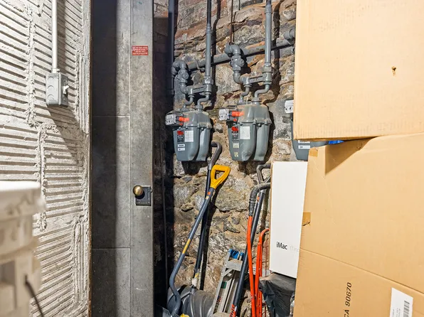 363 Sixth Avenue image 5 of 23