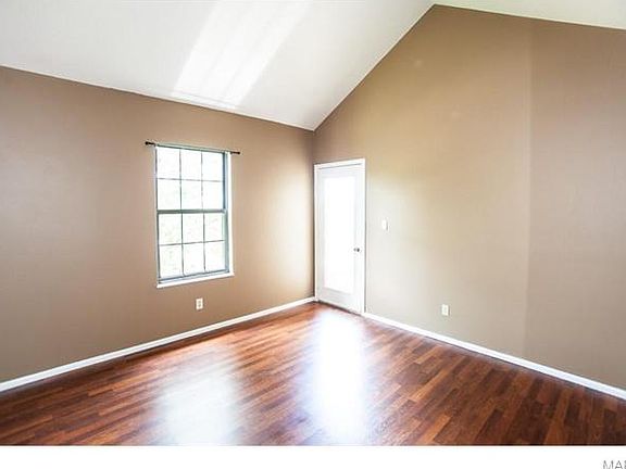 3rd image of 7010 Green Tee Ct APT F