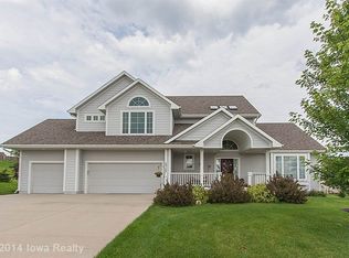 6911 Mark Twain Ct, Johnston, IA 50131
