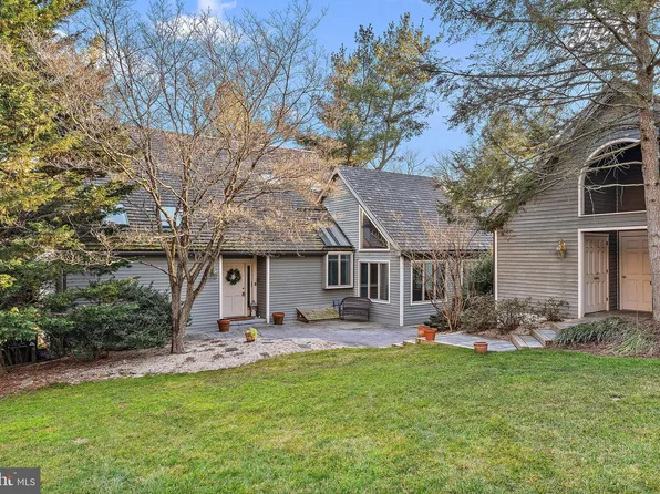 9 Deer Pond Ln, Chadds Ford, PA 19317