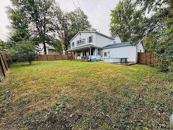 Fenced in yard 