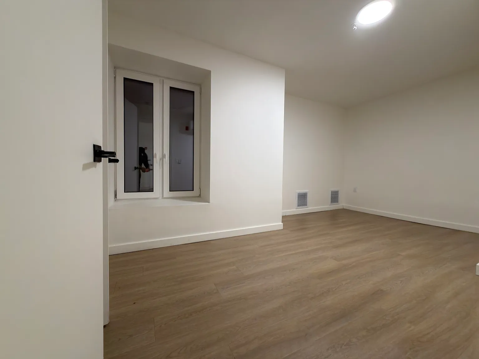 2 bed, 800 sqft, $2,800 — Photo 3
