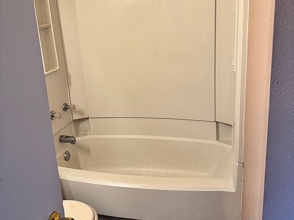 5th image of 8423 Forest Ridge Dr