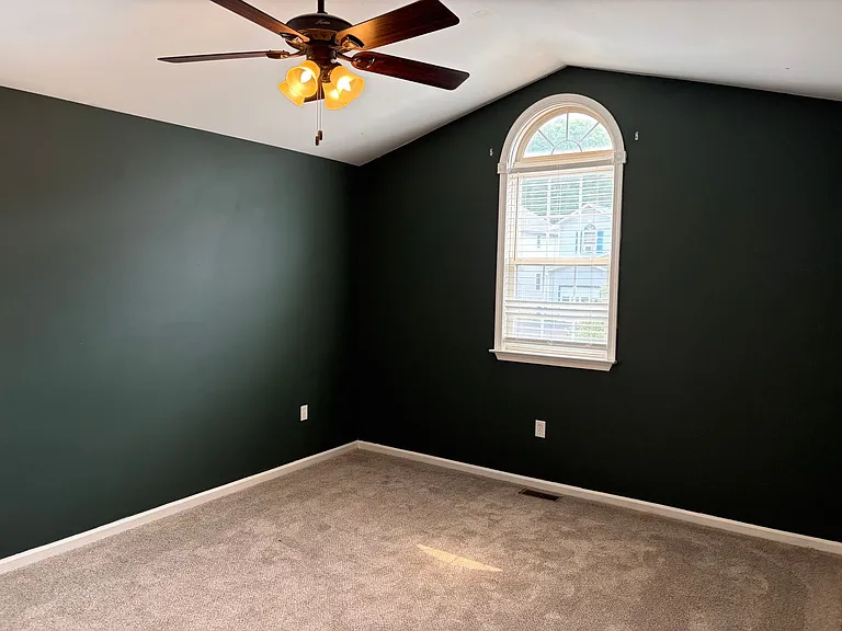 555 Upland St — Photo 16