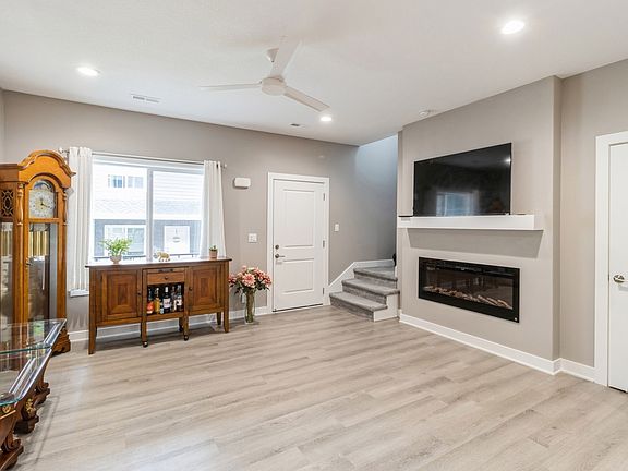2nd image of 2337 SE Sydney Ln