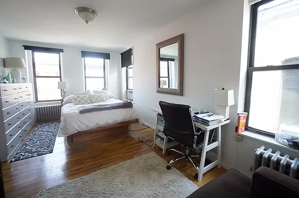 Rented by Keller Williams NYC | media 20