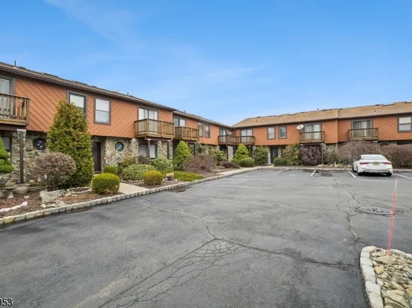 1F Brookside Hts BLDG 1 #F, Wanaque Boro, NJ 07465