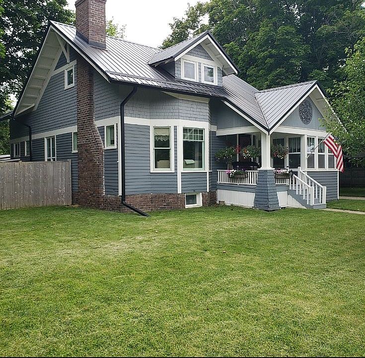 1st image of 622 E Saginaw St