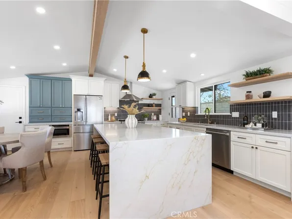462 Swarthmore Ln, Costa Mesa, CA 92626