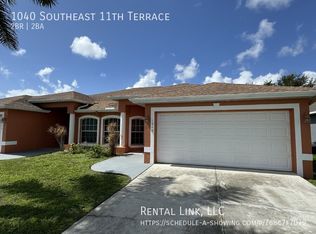 1040 SE 11th Ter, Cape Coral, FL 33990
