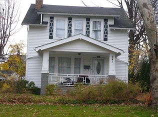 941 Montford Rd, Cleveland Heights, OH 44121