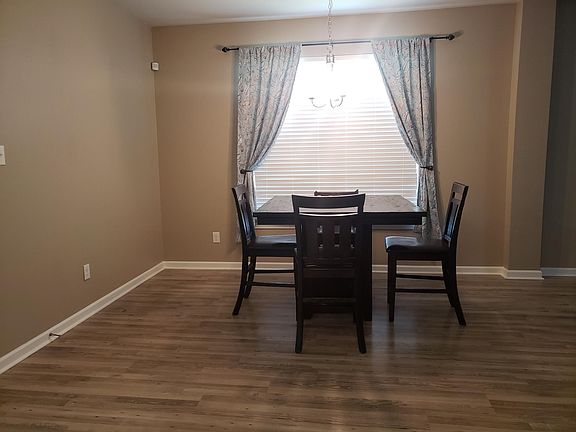 5th image of 107 Marshfield Dr