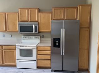 606 Crane Creek Ln, Eagan, MN 55121