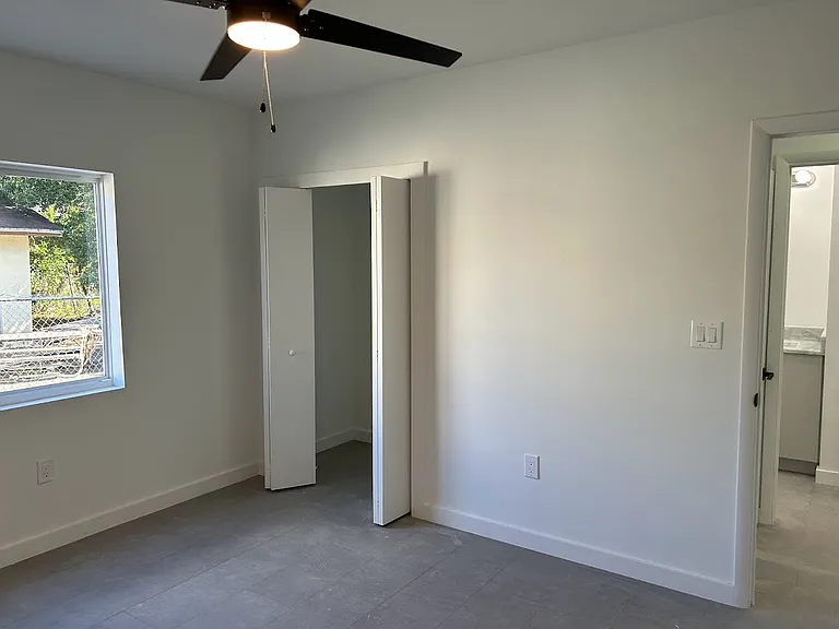 816 NW 3rd St #4 — Photo 13
