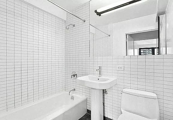 3rd image of 1767 2nd Ave #7D