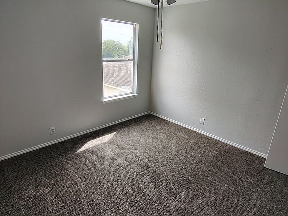 5th image of 7127 Heathers Pl