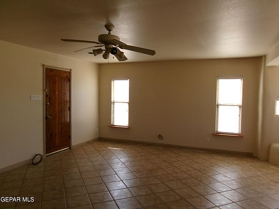 3rd image of 3933 Emory Rd