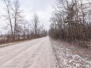 9061 N Spencer Rd, Whitmore Lake, MI 48189