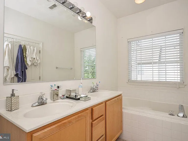 14001 Rockingham Rd — Photo 15