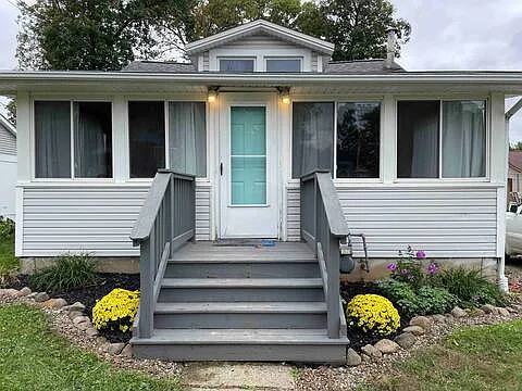2 bed, $2,200 — Photo 1