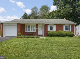 130 S Oak St, Lititz, PA 17543