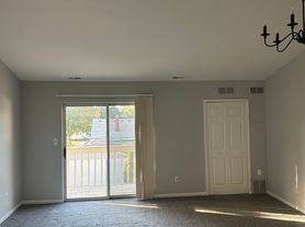 1749 Oak St, Wyandotte, MI
