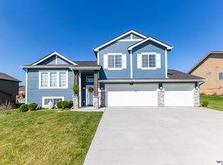 14822 S 19th St, Bellevue, NE 68123