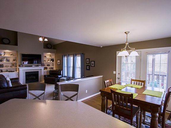 5th image of 2245 Blackmoor Park Ln