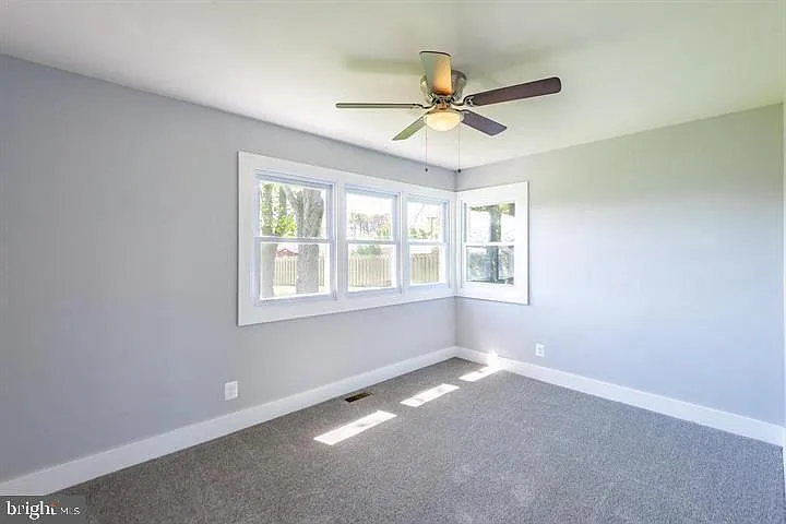 105 Meadow Rd — Photo 16