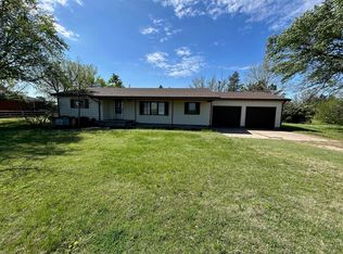 695 W Barton County Rd, Great Bend, KS 67530